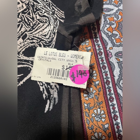 NWT The Saints Sinphony women’s tee - Picture 2 of 5